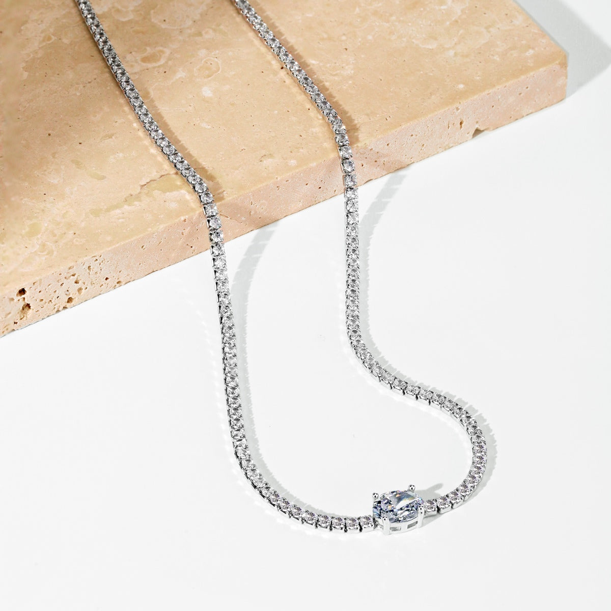 [Kismet Jewels ]1.0 Carat Shining Oval Cut Necklace