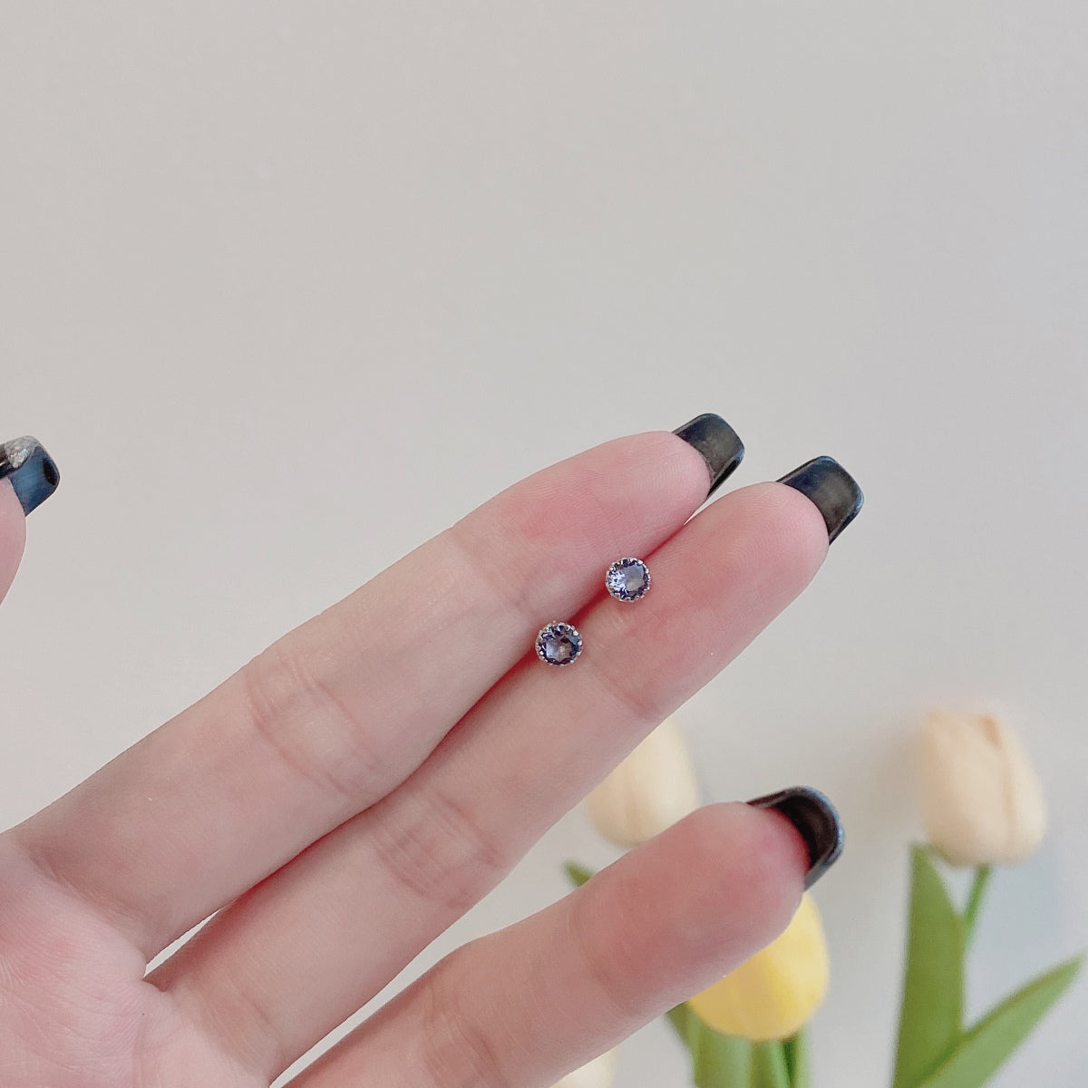 [Kismet Jewels ]Sparkling Colorful Round Shape Earrings