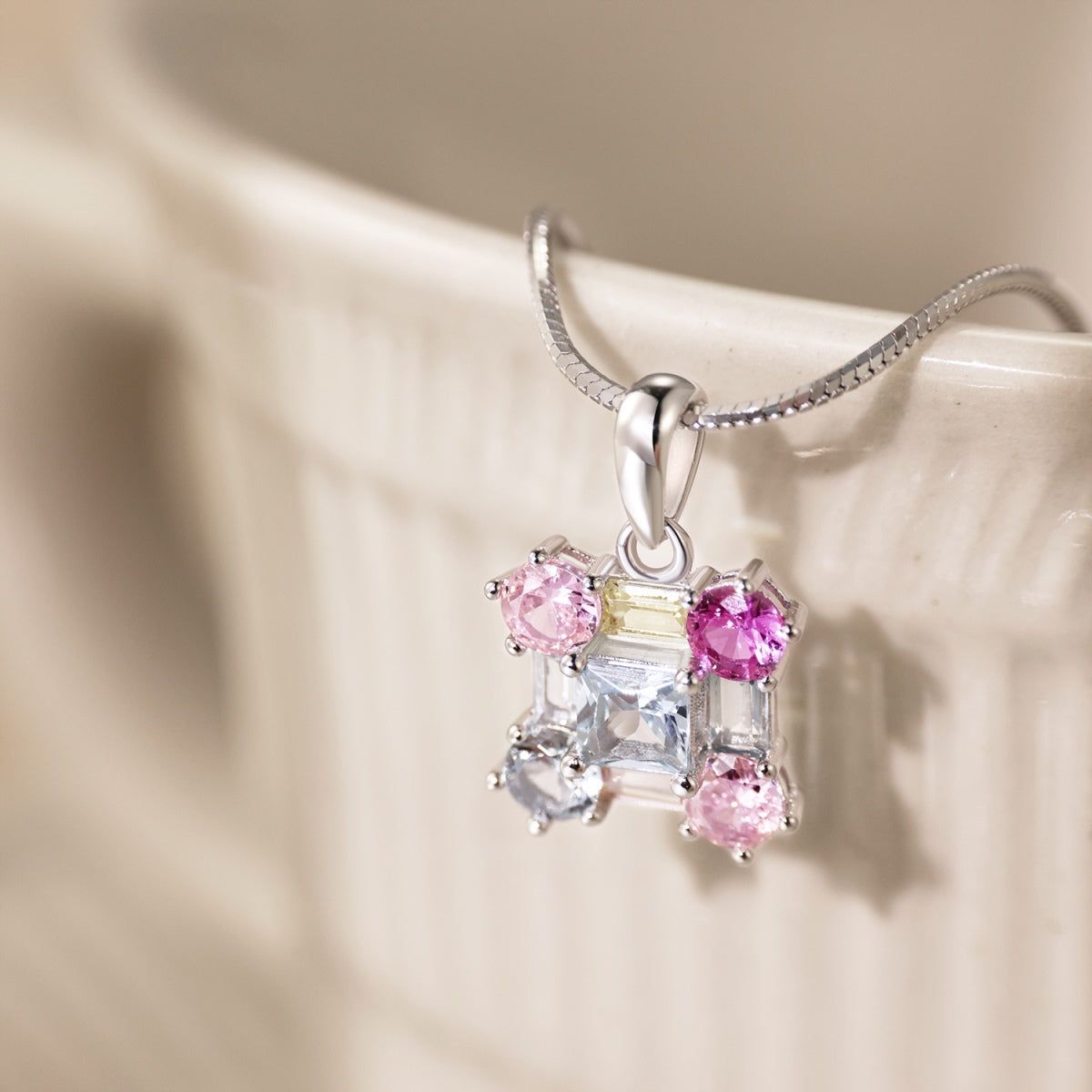 [Kismet Jewels ]Gorgeous Multi Colorful Necklace