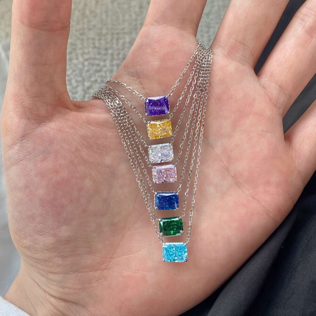 [Kismet Jewels ]Luxurious Square Shape Colorful Necalack