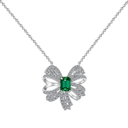 [Kismet Jewels ]Luxurious Flower Shape Emerald Cut Necklace