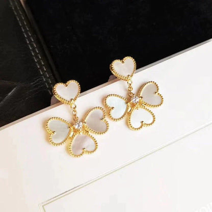 [Kismet Jewels ]CLOVER SWEET WHITE MOP EARRINGS