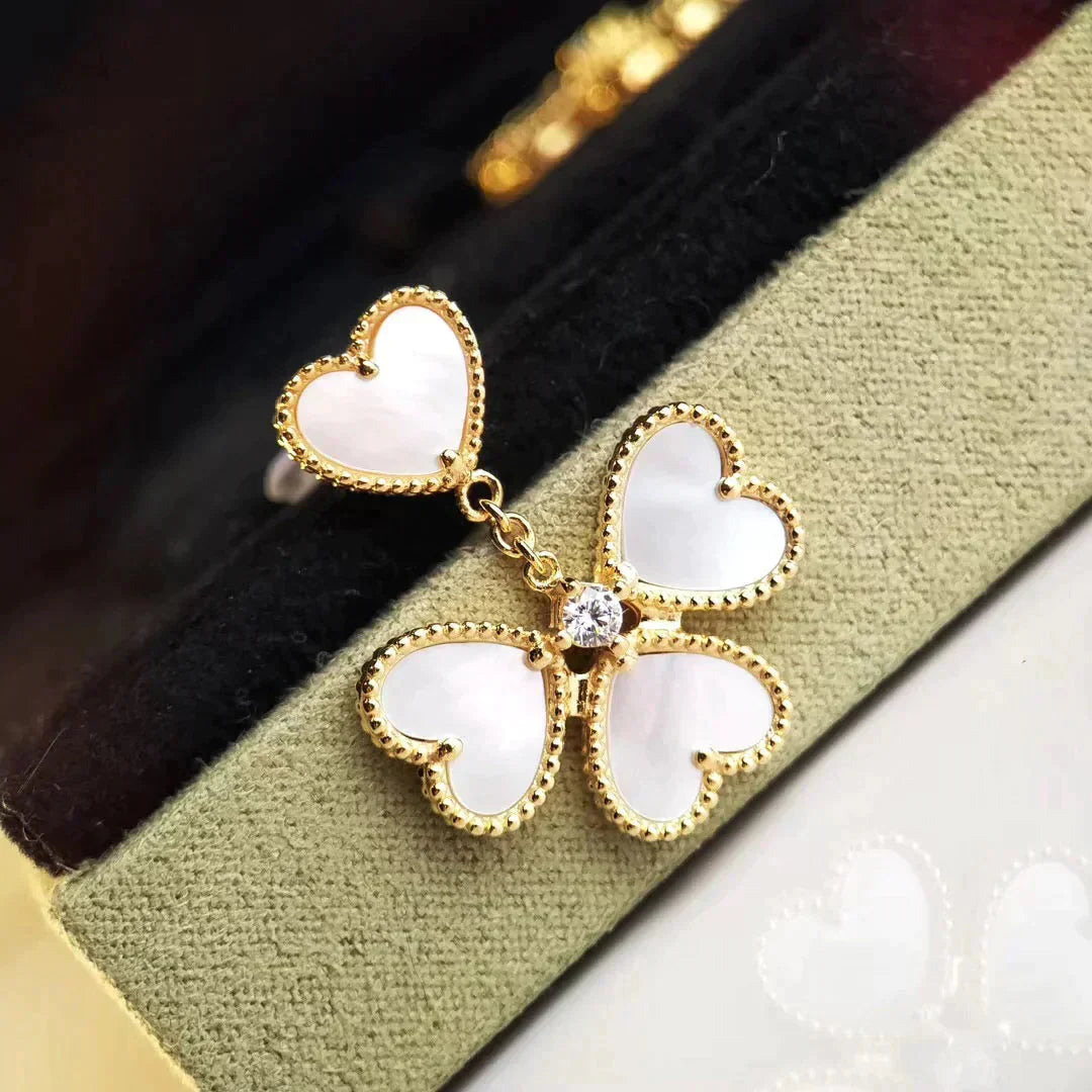 [Kismet Jewels ]CLOVER SWEET WHITE MOP EARRINGS