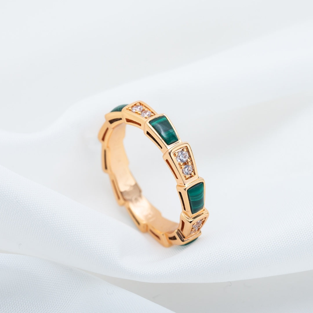 [Kismet Jewels ]SERPENTI RING PINK GOLD MALACHITE DIAMOND 3MM