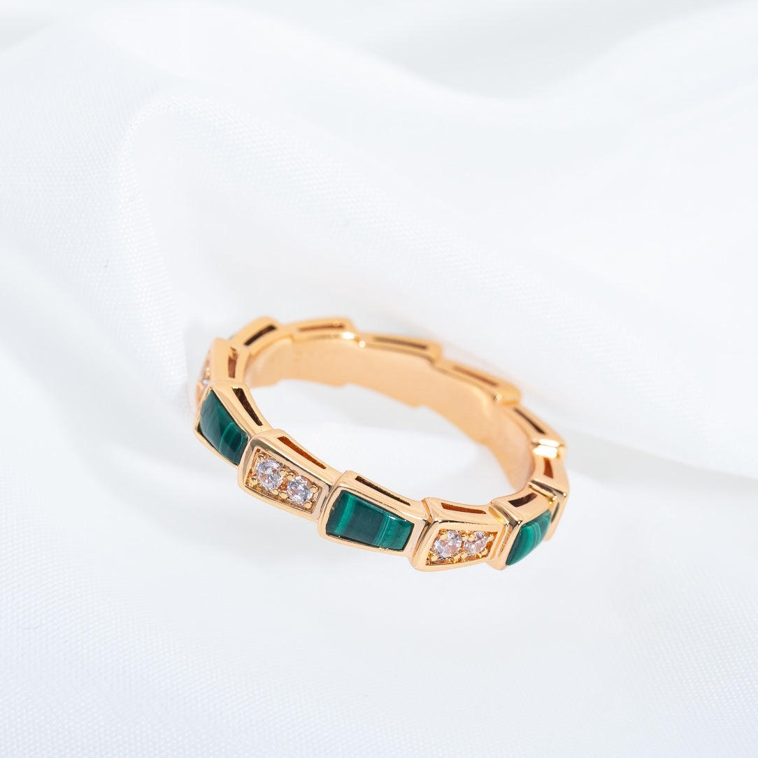 [Kismet Jewels ]SERPENTI RING PINK GOLD MALACHITE DIAMOND 3MM