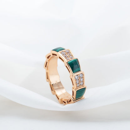 [Kismet Jewels ]SERPENTI RING PINK GOLD MALACHITE DIAMOND PAVED 4MM