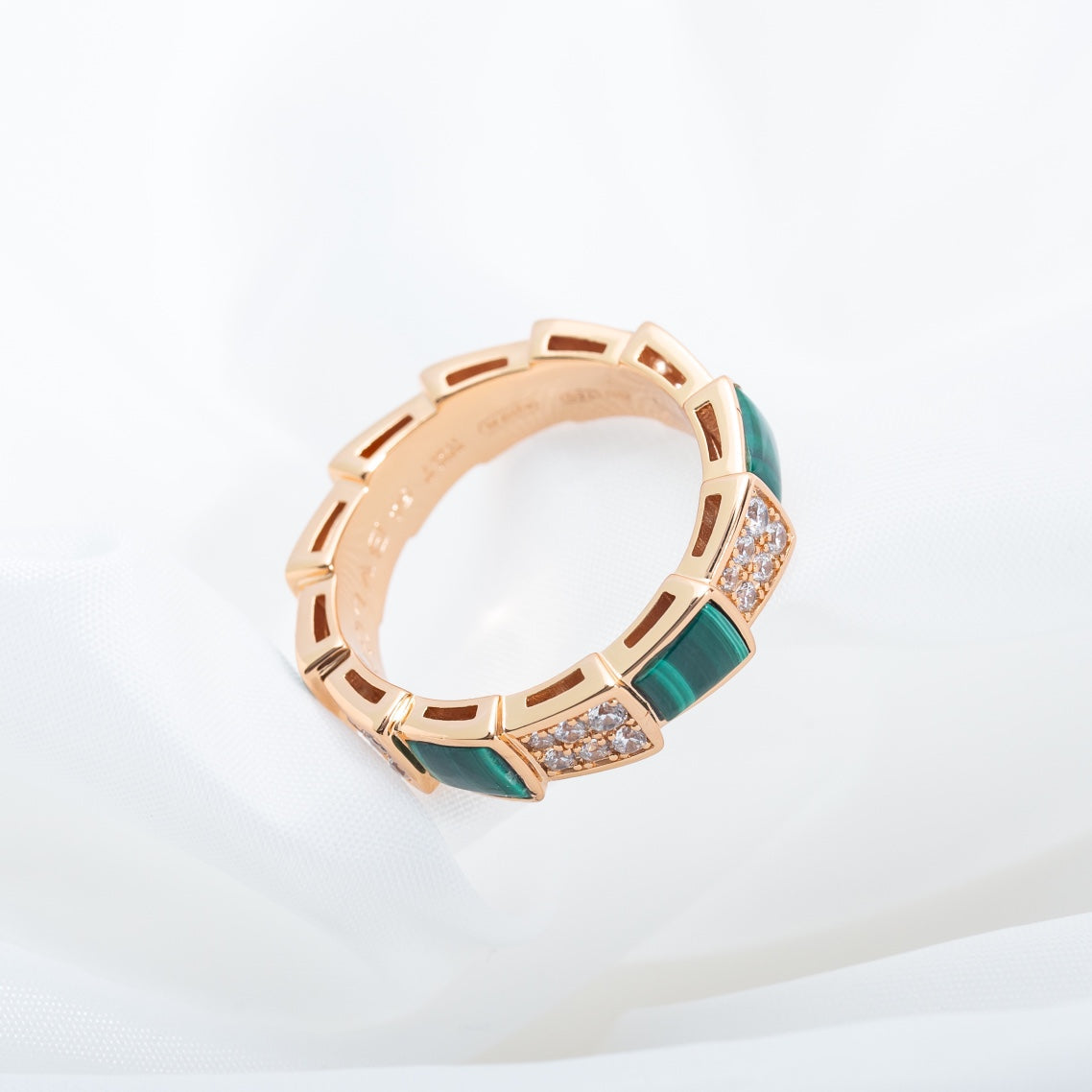 [Kismet Jewels ]SERPENTI RING PINK GOLD MALACHITE DIAMOND PAVED 4MM