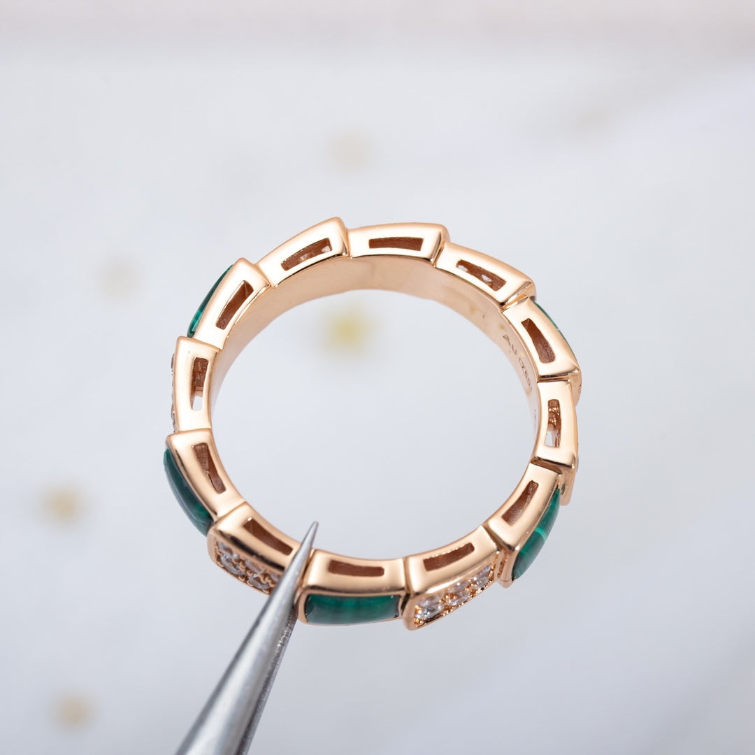 [Kismet Jewels ]SERPENTI RING PINK GOLD MALACHITE DIAMOND PAVED 4MM