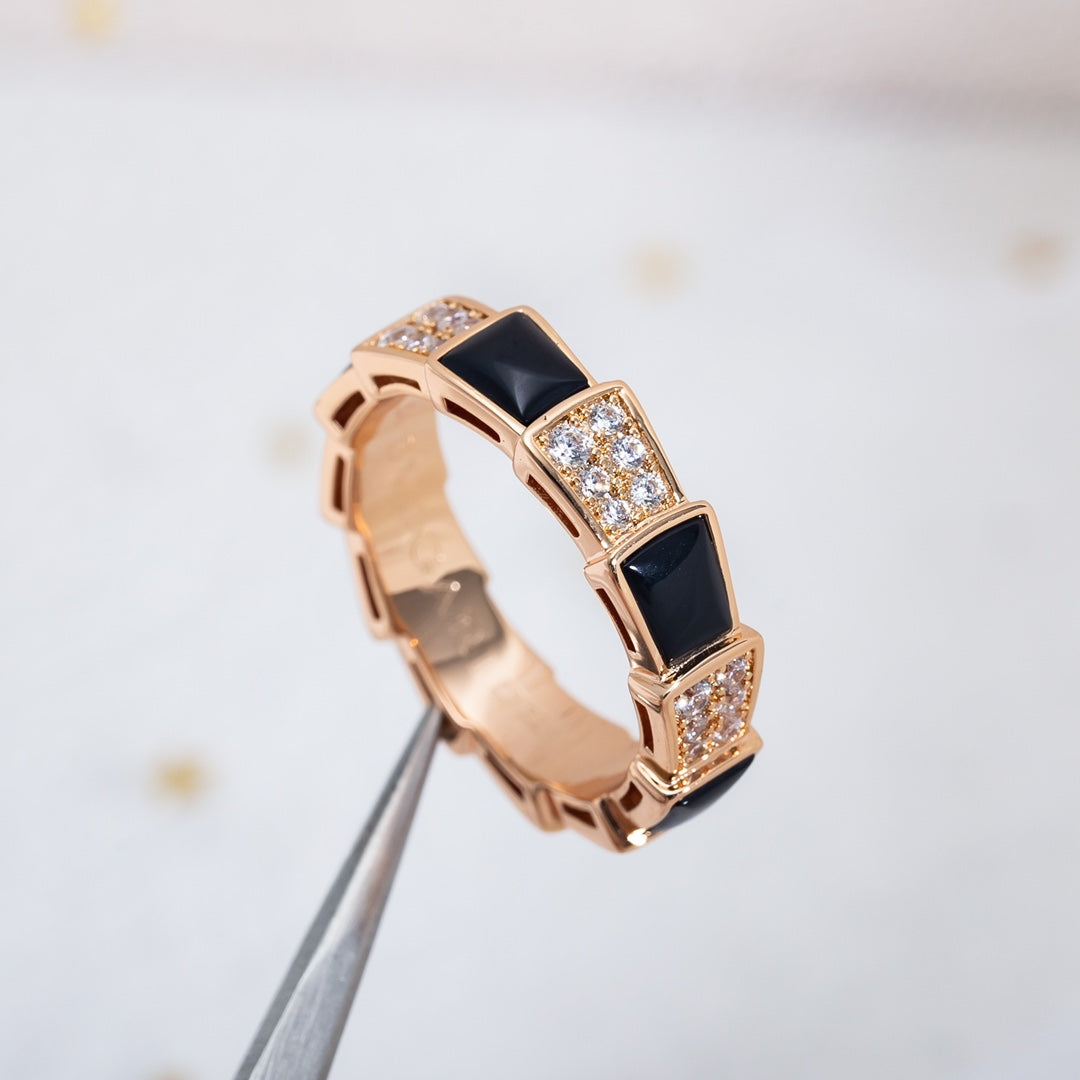 [Kismet Jewels ]SERPENTI RING PINK GOLD BLACK MOP DIAMOND PAVED 4MM