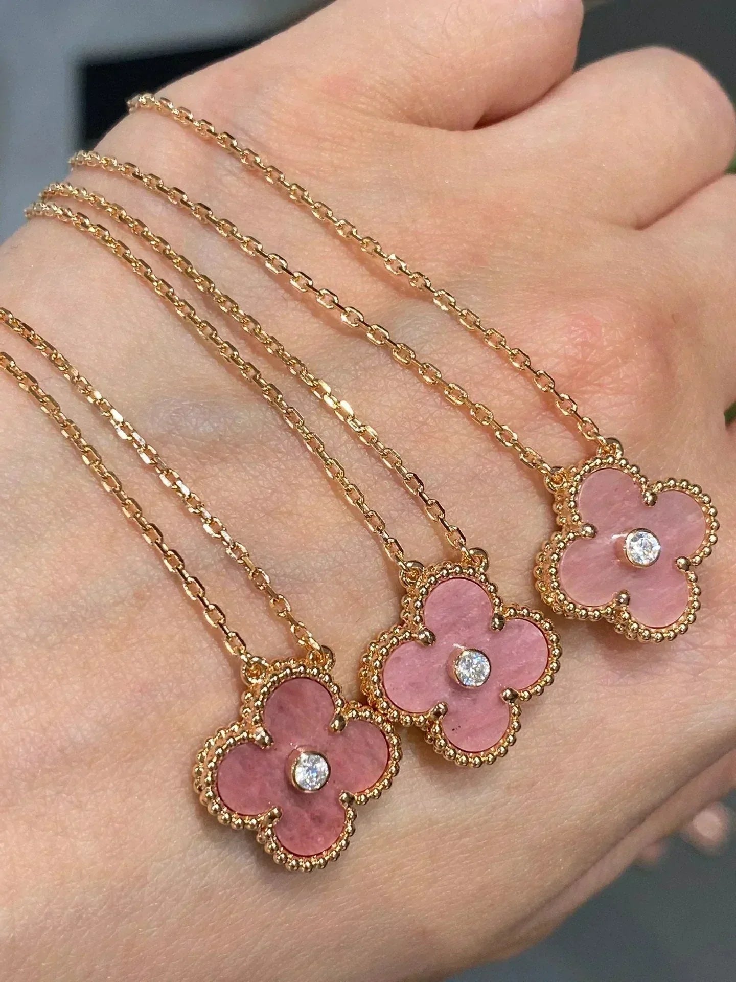 [Kismet Jewels ]CLOVER 15MM DIAMOND RHODONITE NECKLACE
