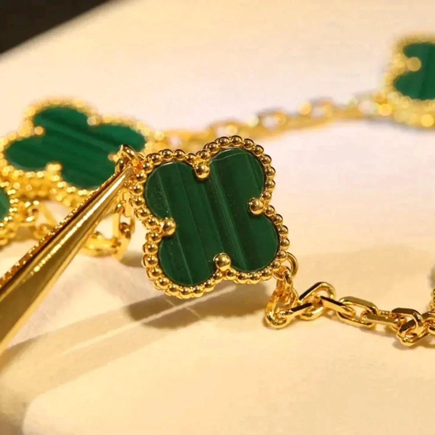 [Kismet Jewels ]CLOVER 5 MOTIFS MALACHITE BRACELET
