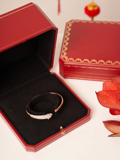 [Kismet Jewels ]PANTHERE ROSE GOLD DIAMOND OPEN BRACELET