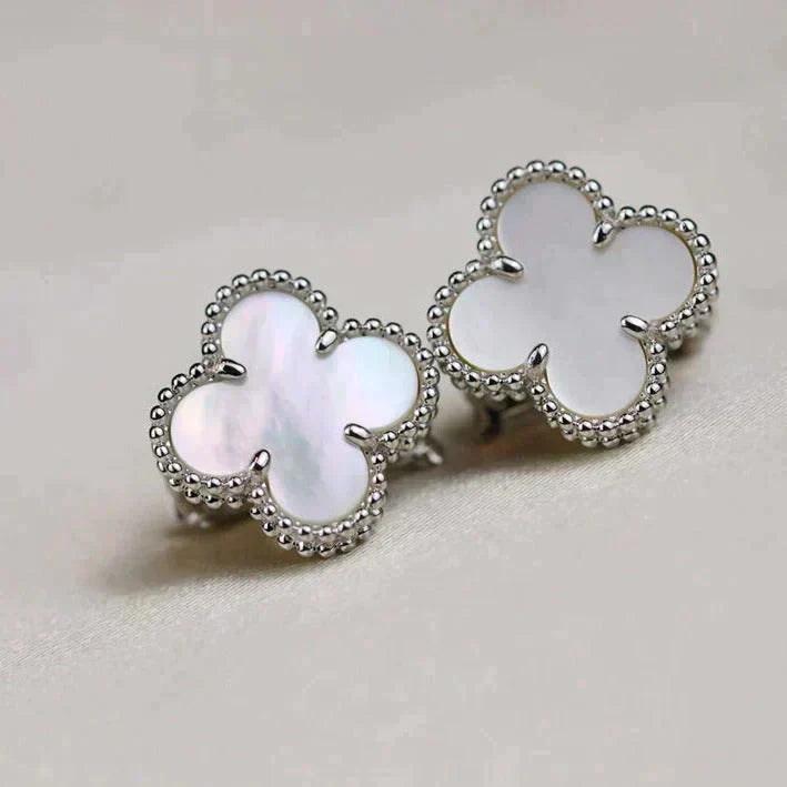 [Kismet Jewels ]CLOVER MEDIUM 1 MOTIFS  WHITE MOP EARRINGS SILVER