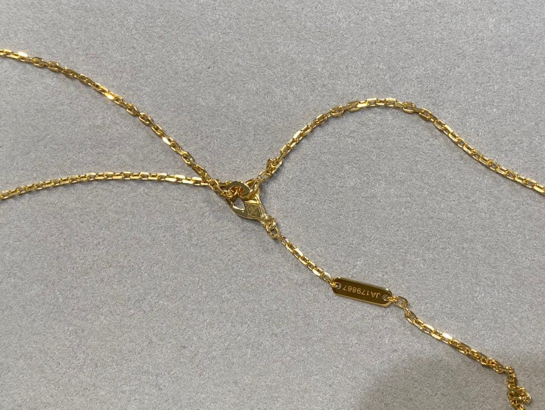 [Kismet Jewels ]CLOVER 25MM NECKLACE GOLD CARNELIAN