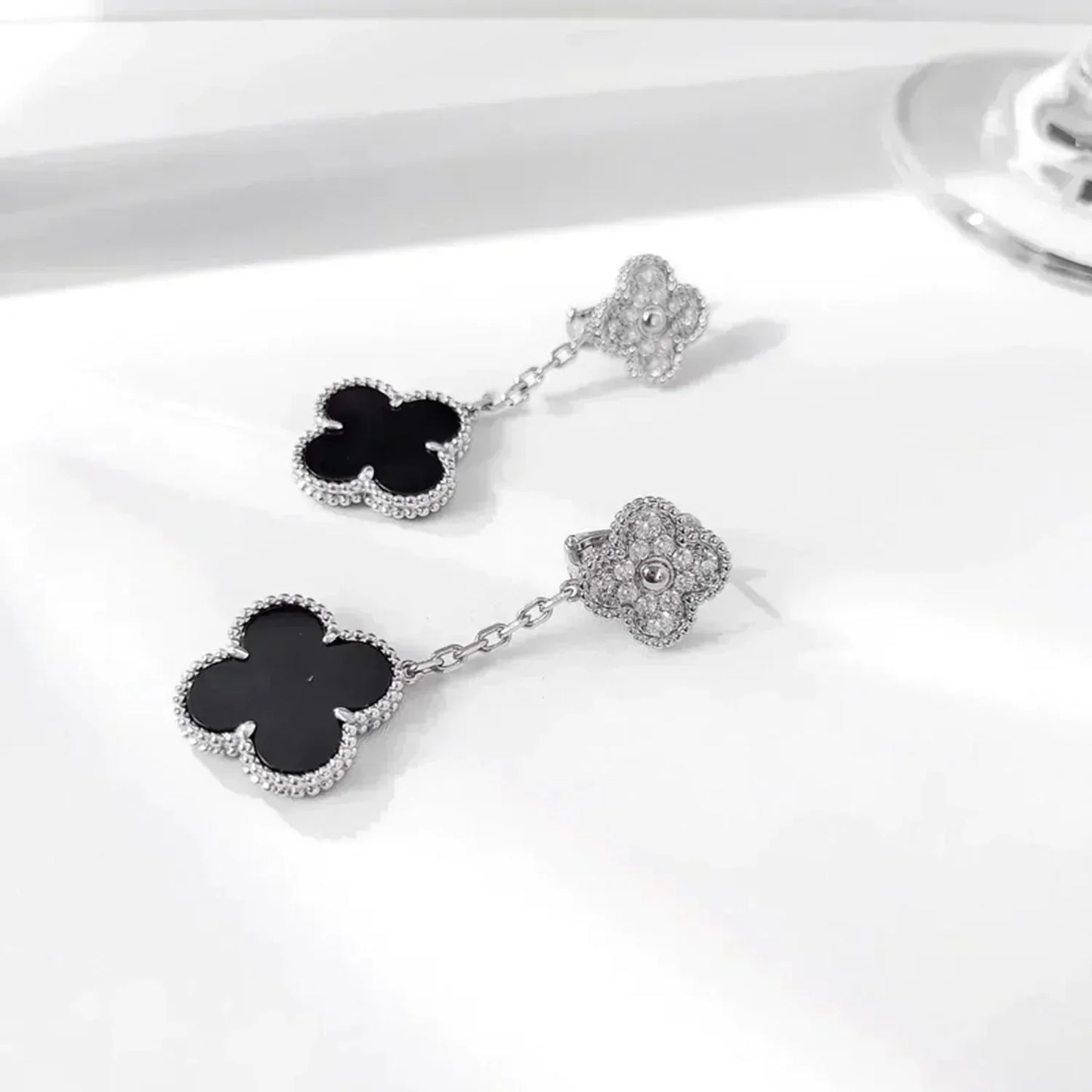 [Kismet Jewels ]CLOVER 2 MOTIFS  DIAMOND ONYX EARRINGS SILVER