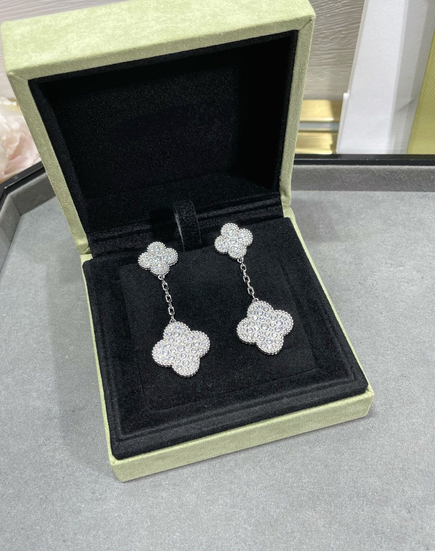 [Kismet Jewels ]CLOVER 2 MOTIFS DIAMOND PAVED SILVER EARRINGS