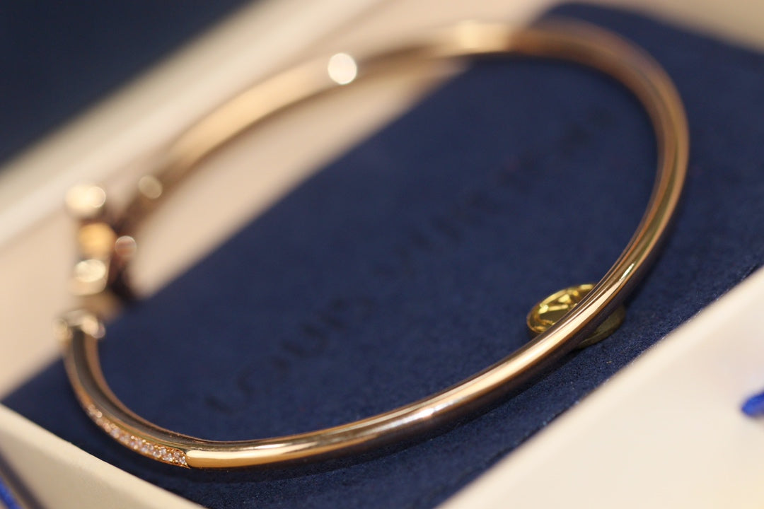 [Kismet Jewels ]IDYLLE PINK GOLD OPEN BRACELET DIAMOND PAVED