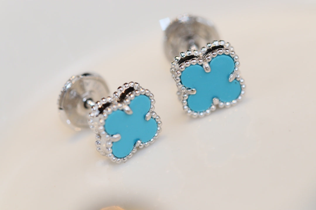 [Kismet Jewels ]CLOVER MINI TURQUOISE SILVER STUD EARRINGS