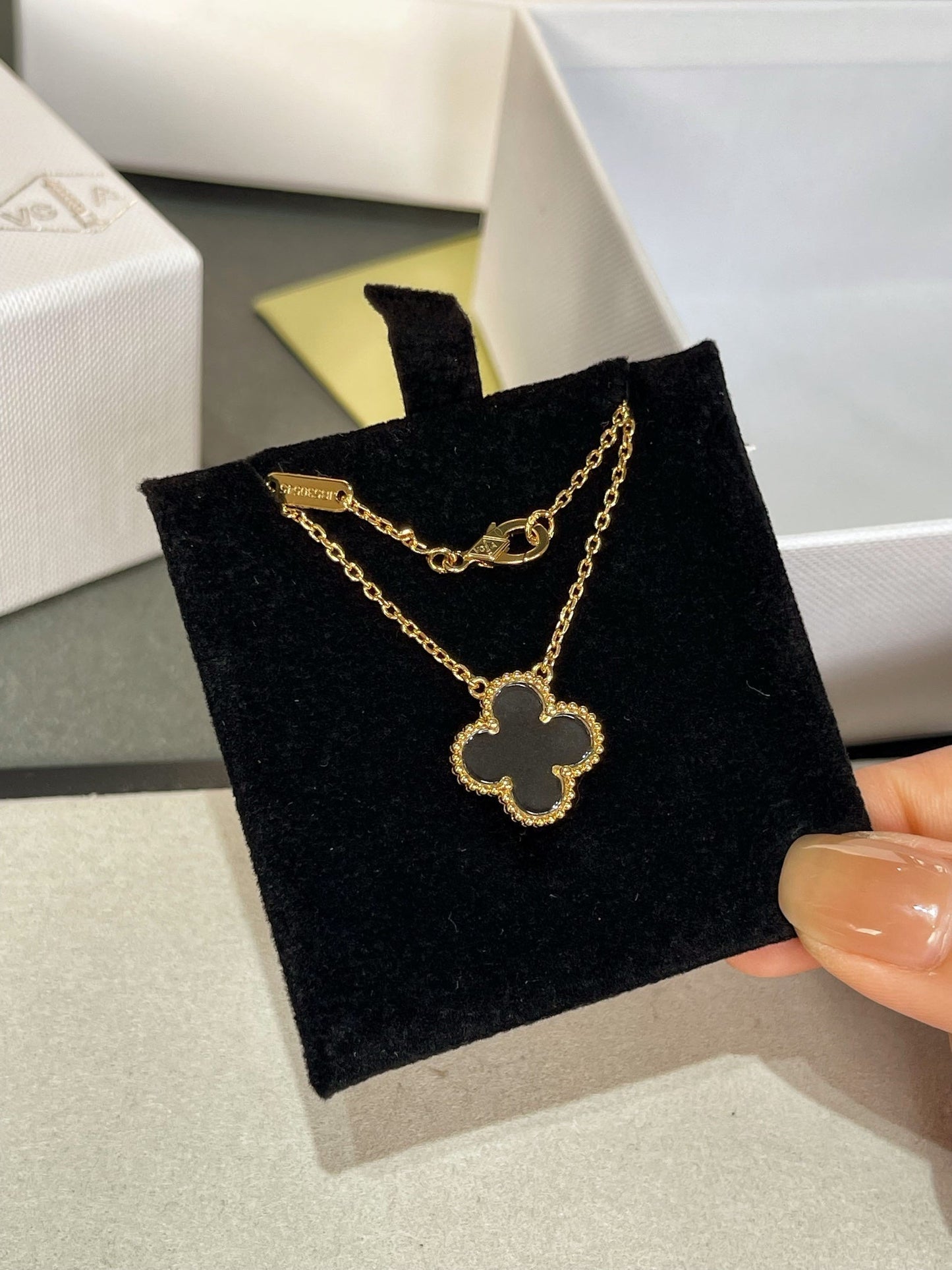 [Kismet Jewels ]CLOVER ROCK CRYSTAL ROSE GOLD NECKLACE