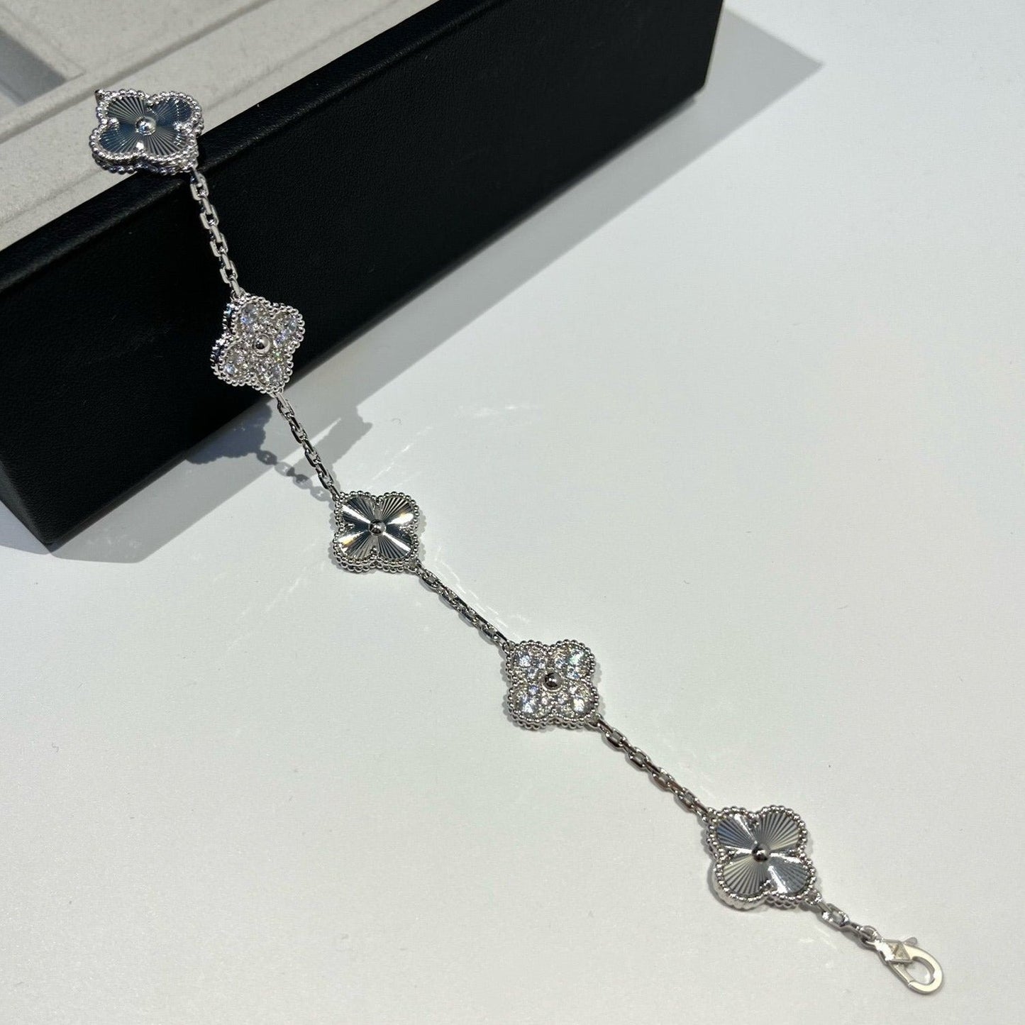 [Kismet Jewels ]CLOVER 5 MOTIF SILVER DIAMOND BRACELET