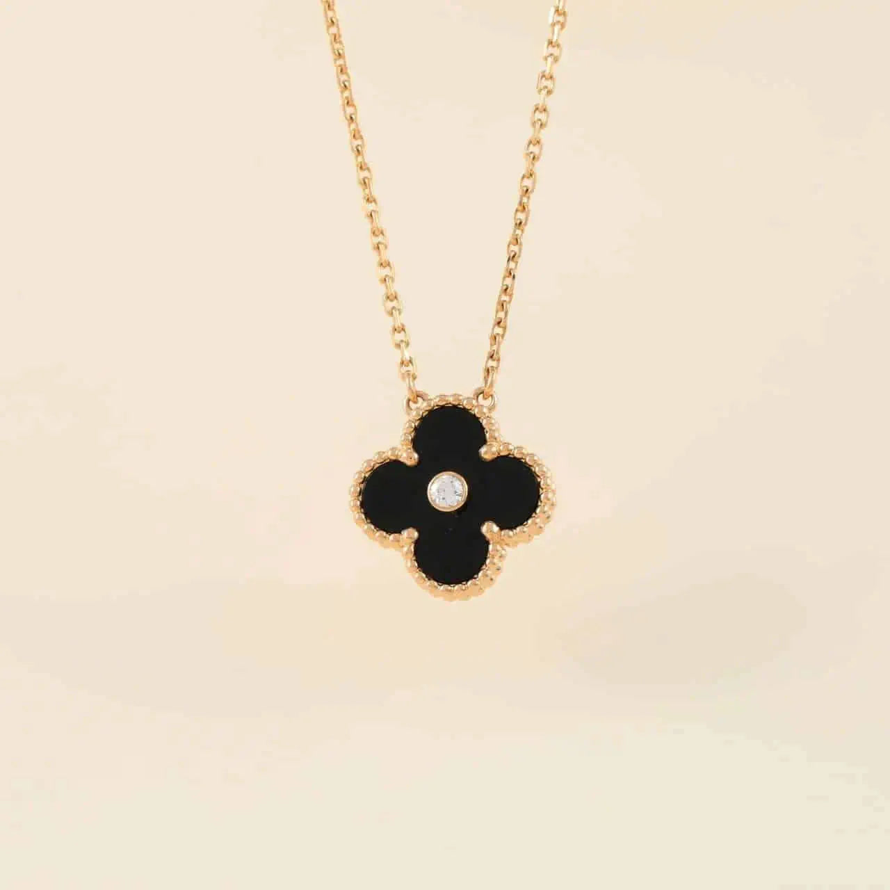[Kismet Jewels ]CLOVER 15MM DIAMOND ONYX NECKLACE