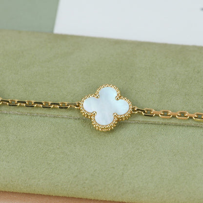 [Kismet Jewels ]CLOVER  5 MOTIF WHITE MOP BRACELET