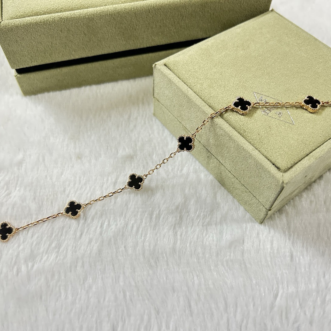 [Kismet Jewels ]CLOVER 6 MOTIF  ONYXS BRACELET
