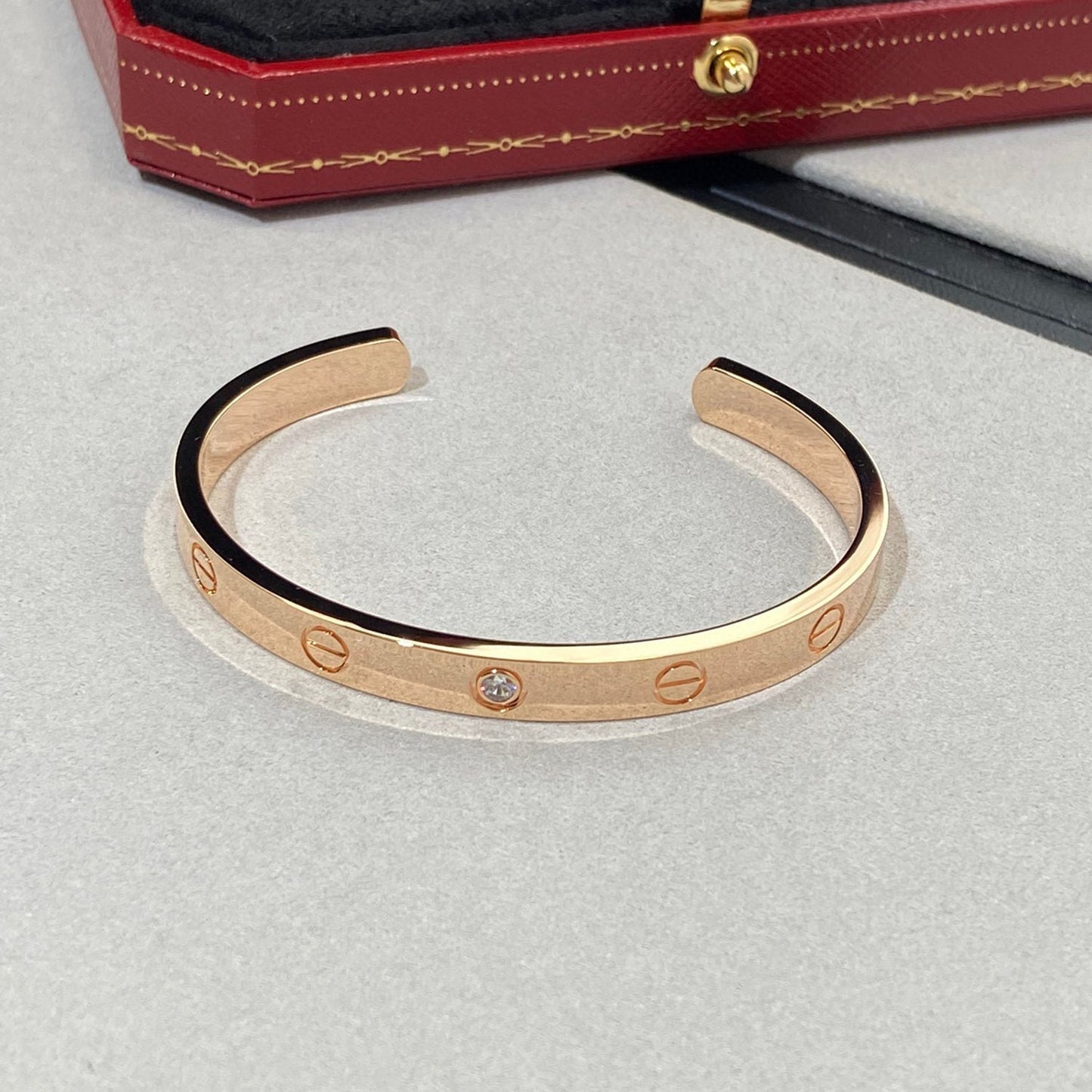 [Kismet Jewels ]LOVE BRACELET 6.1MM 1 DIAMOND OPEN CUFF