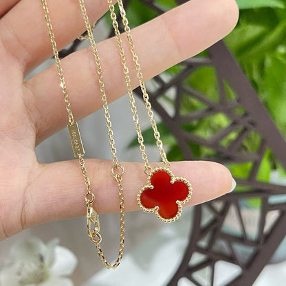 [Kismet Jewels ]CLOVER 15MM CARNELIAN SINGLE FLOWER NECKLACE