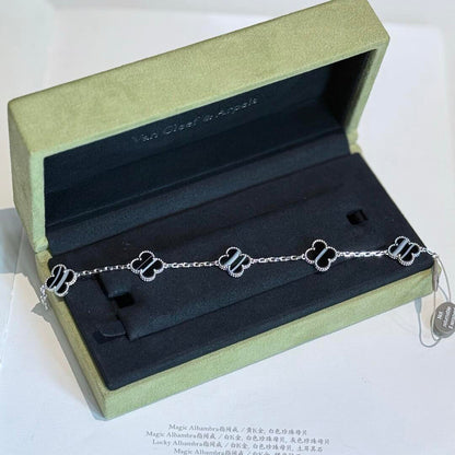 [Kismet Jewels ]CLOVER 5 MOTIF VEINED ONYX BRACELET SILVER