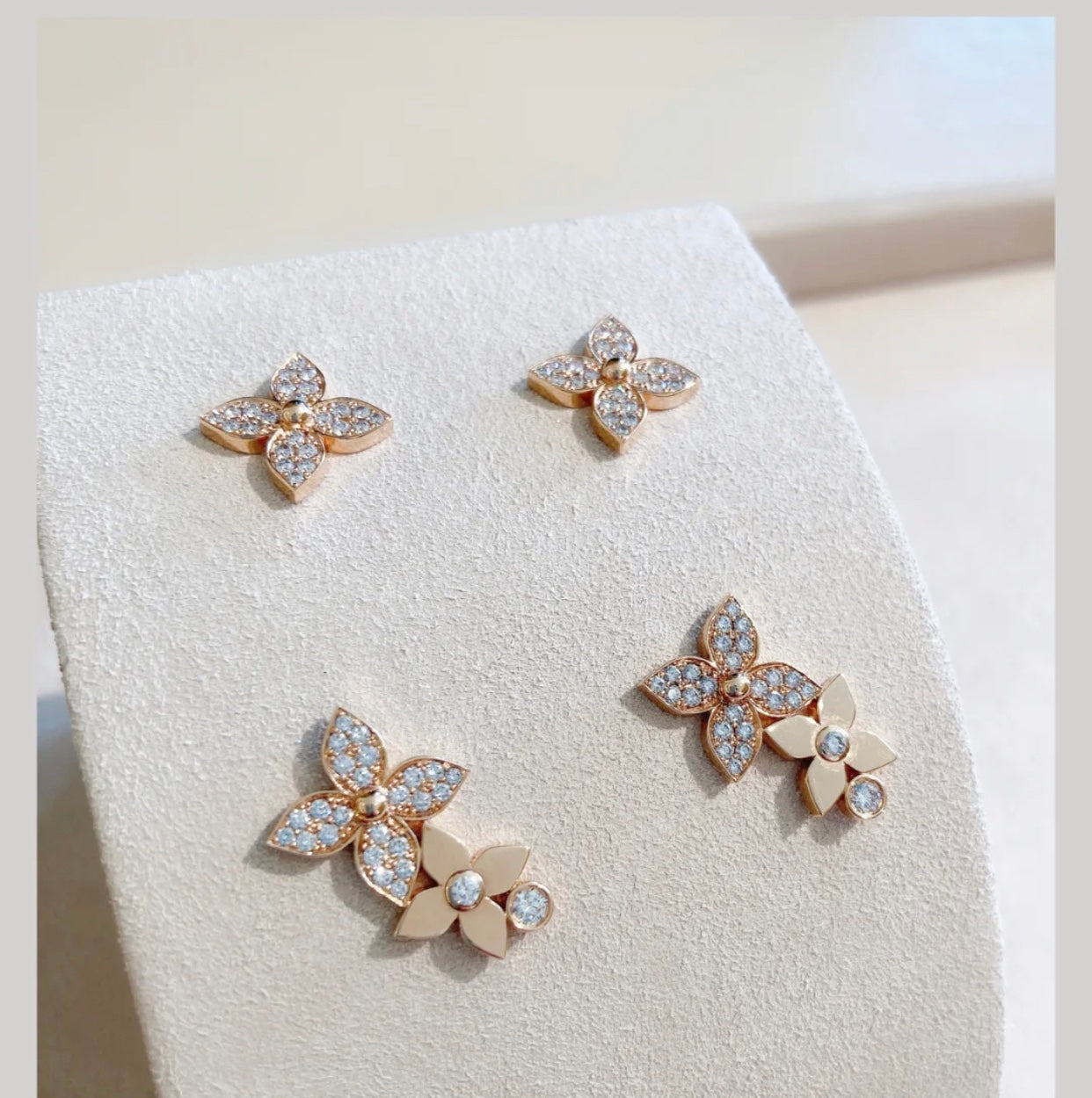 [Kismet Jewels ]STAR BLOSSOM STUD EARRINGS PINK GOLD DIAMONDS
