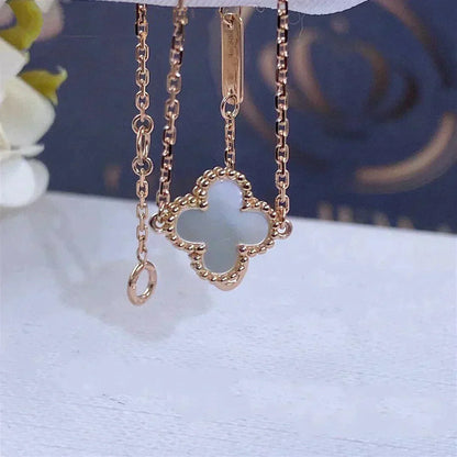 [Kismet Jewels ]CLOVER WHITE MOP SINGLE FLOWER BRACELET